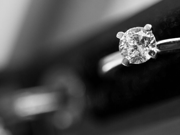 Vendere diamanti online è sicuro?